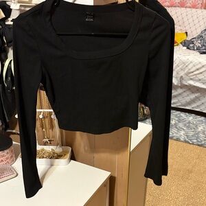 SHEIN Black Long Sleeve Crop Top